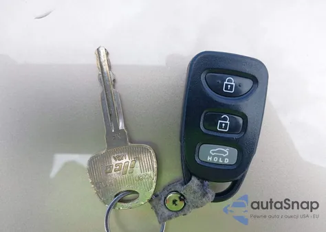 2012 Hyundai Elantra Gls (Ulsan Plant) z USA, uszkodzony, nr VIN KMHDH4AE0CU363189